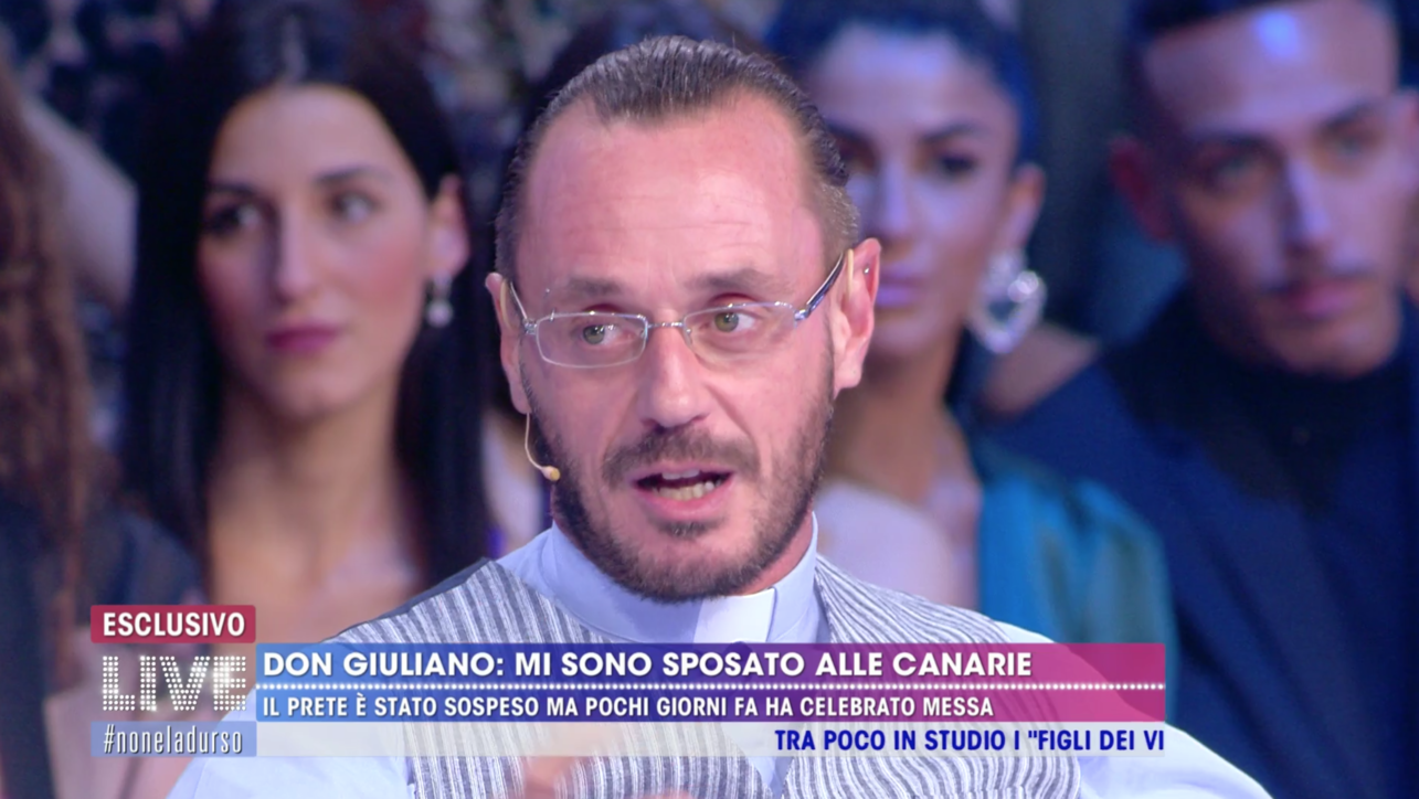 Live Non La D Urso Don Giuliano Prete Gay E Sposato Dico Messa Ma Sono Stato Scomunicato