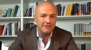 Nuzzi torna con un saggio sui segreti vaticani: il titolo &egrave; ancora top secret