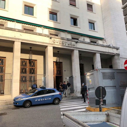 Trieste, sparatoria in Questura: uccisi due agenti