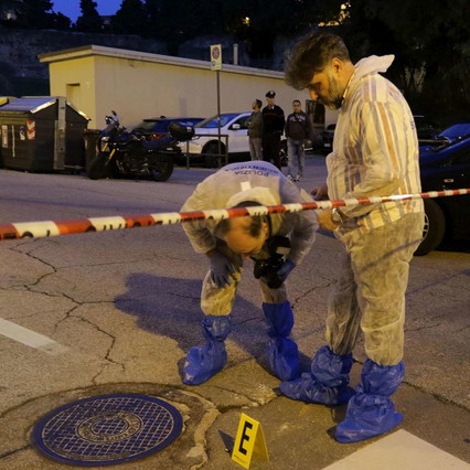 Trieste, sparatoria in Questura: uccisi due agenti