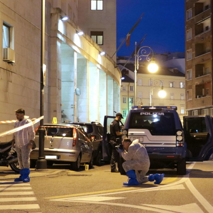 Trieste, sparatoria in Questura: uccisi due agenti