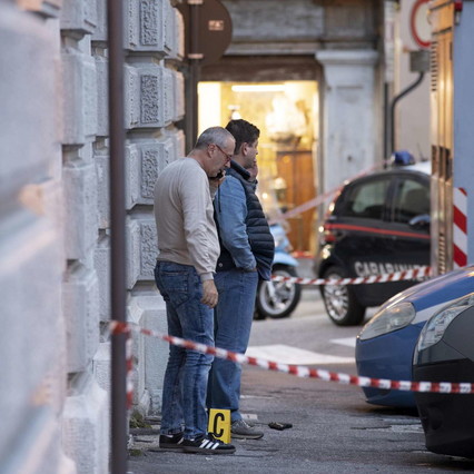 Trieste, sparatoria in Questura: uccisi due agenti