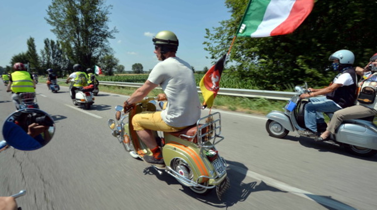 Il mito Vespa e la cultura dei club