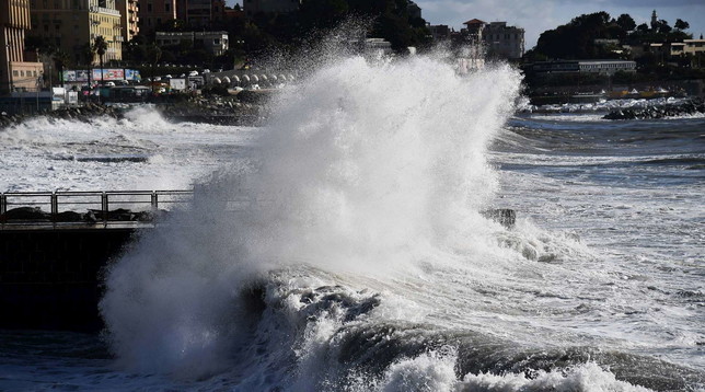 mareggiate genova maltempo