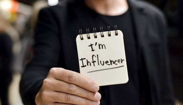 influencer, università, lauree