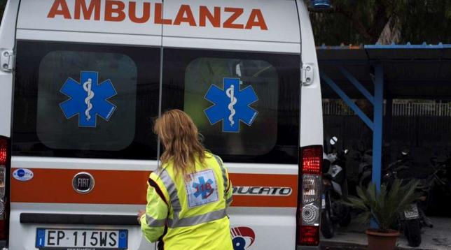 ambulanza 118 generica giorno estate