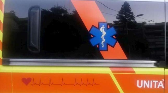 ambulanza 118 generica giorno estate