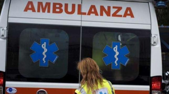 ambulanza 118 generica giorno estate