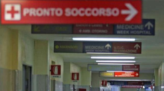 pronto soccorso, ospedale, medici, corsia,
