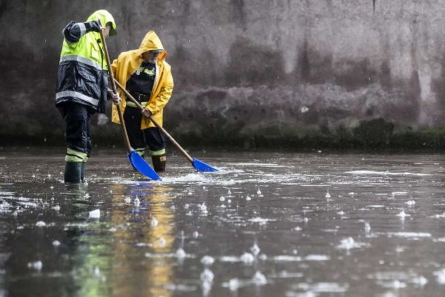 Maltempo, lunedì scuole chiuse a Caserta e provincia - TGCOM