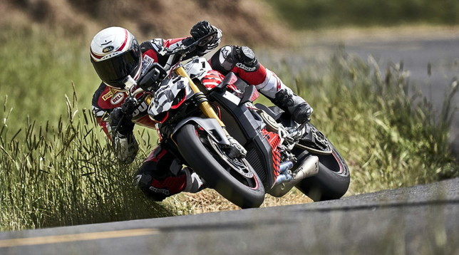 Eccola la V4 Streetfighter, Ducati gioca il… Joker
