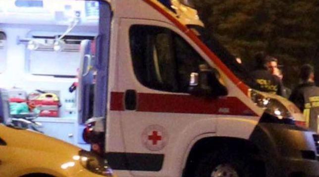 incidente, casello A4, soccorsi, ambulanza notte, auto