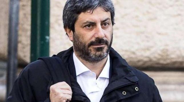 roberto fico autobus montecitorio
