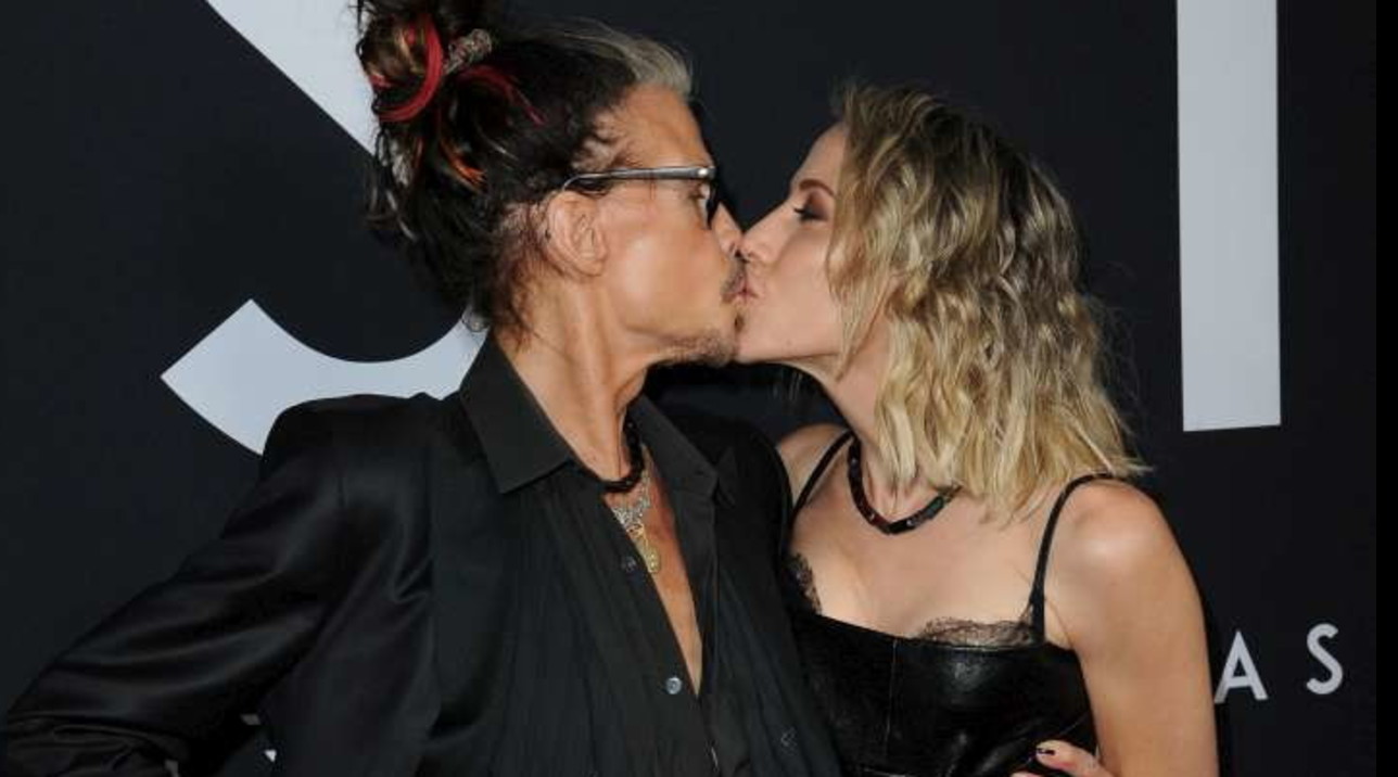 Attrice dating uomo più giovane