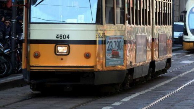 milano tram bloccato