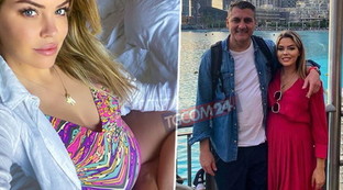 Bella come il sole Costanza Caracciolo in costume sfoggia il pancione