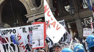 Torino, No Tav si radunano in centro: in arrivo manifestanti