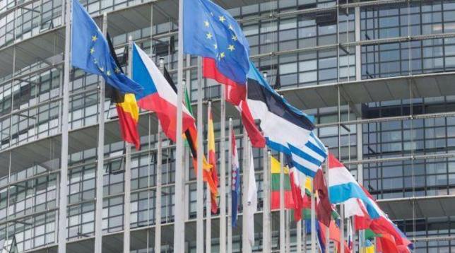 ue, europa, bandiere, parlamento ue, strasburgo