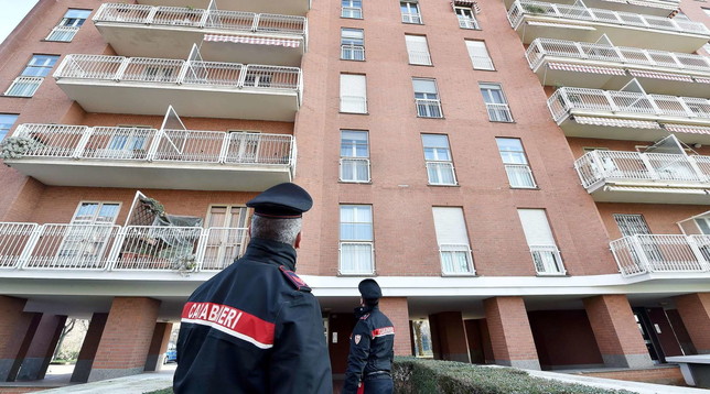 carabinieri 112 uccide figlia martellate orbassano