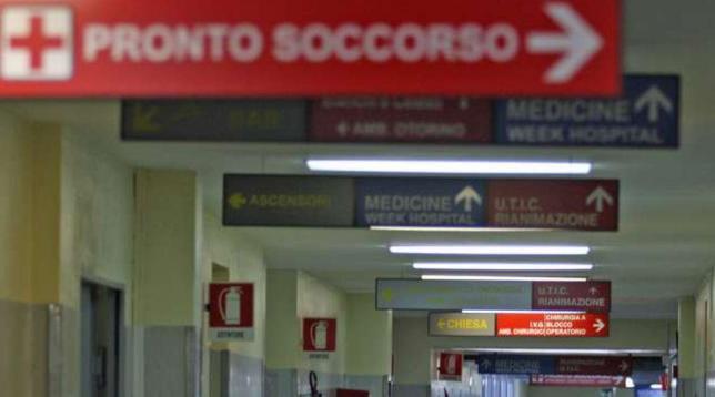 pronto soccorso, ospedale, medici, corsia,