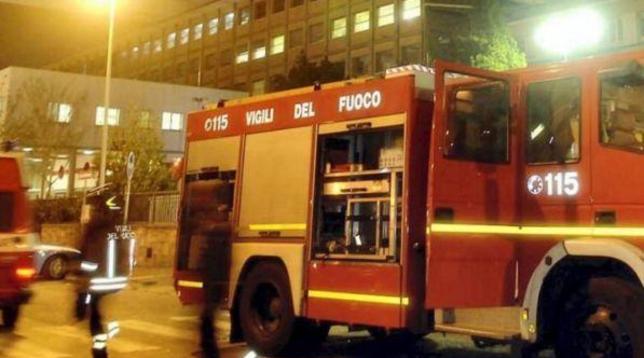Bimba morta in casa in un rogo nel Fermano, fermata la madre