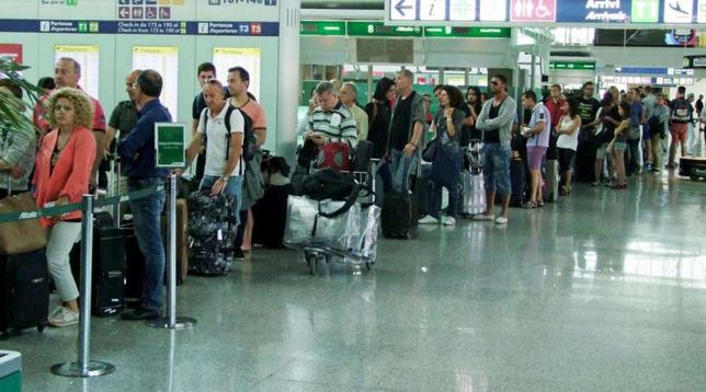 sciopero,fiumicino,aeroporto,code,aerei,aereo