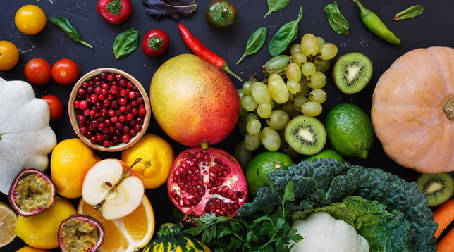 Donne, frutta, verdura, autunno