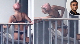Lady Gaga in tanga sul balcone....