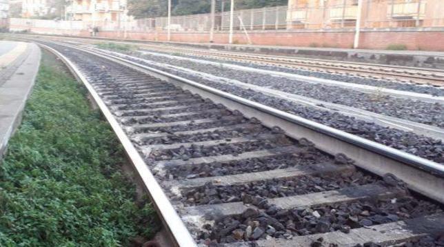 Rapallo, treno merci, binari, incidente