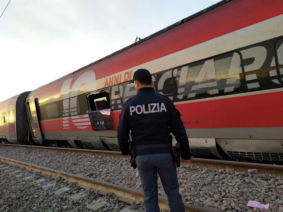 Deragliato il Frecciarossa 9595 a Lodi