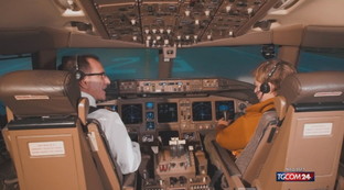 Bebe Vio guida un simulatore di volo e sfida l'astronauta Parmitano&nbsp;