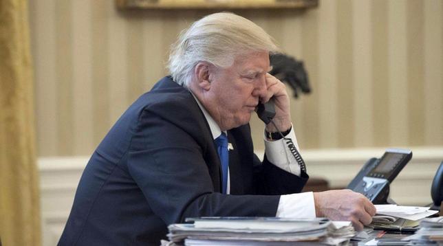 trump telefono
