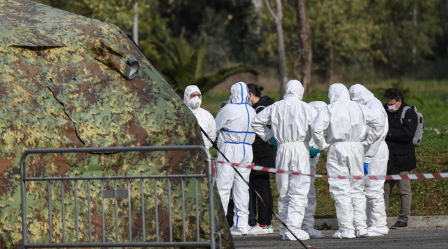 coronavirus virus Cina italiani aereo atterrato aeroporto Pratica di Mare