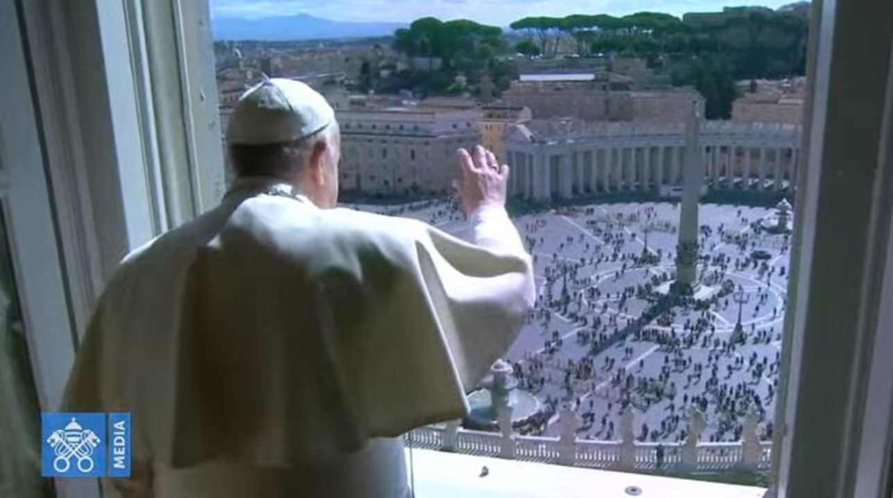 Coronavirus, Angelus in diretta streaming Papa Francesco 