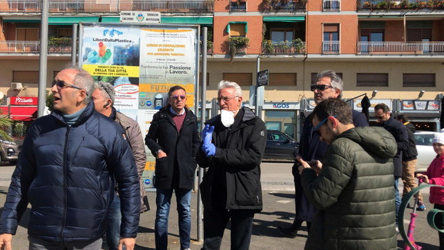 In fuga dalle città del Nord, controlli all'arrivo nelle stazioni | Video | Bus ispezionati a Salerno: foto