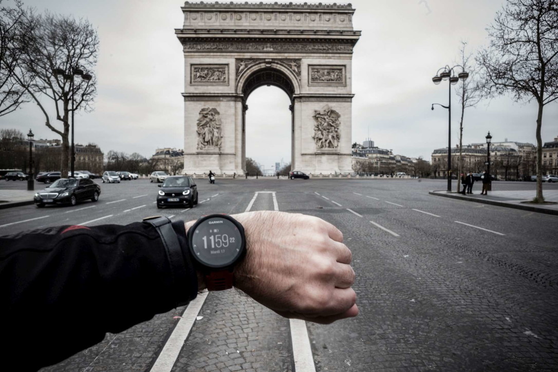 Coronavirus, Francia: 100.000 agenti per monitorare rispetto misure, Parigi deserta