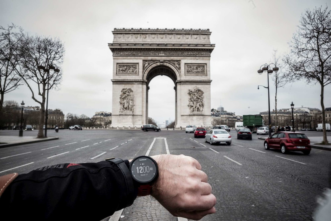 Coronavirus, Francia: 100.000 agenti per monitorare rispetto misure, Parigi deserta