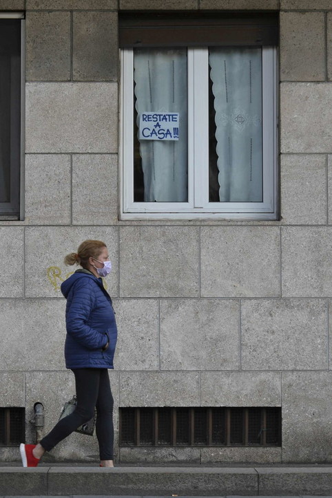 Coronavirus, a Milano montagnetta di San Siro e Martesana affollati nonostante i divieti