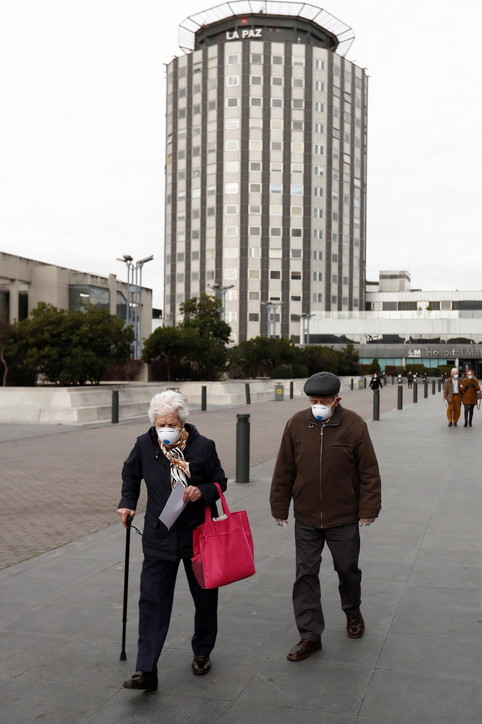 Coronavirus, emergenza in Spagna: a Madrid un morto ogni 16 minuti