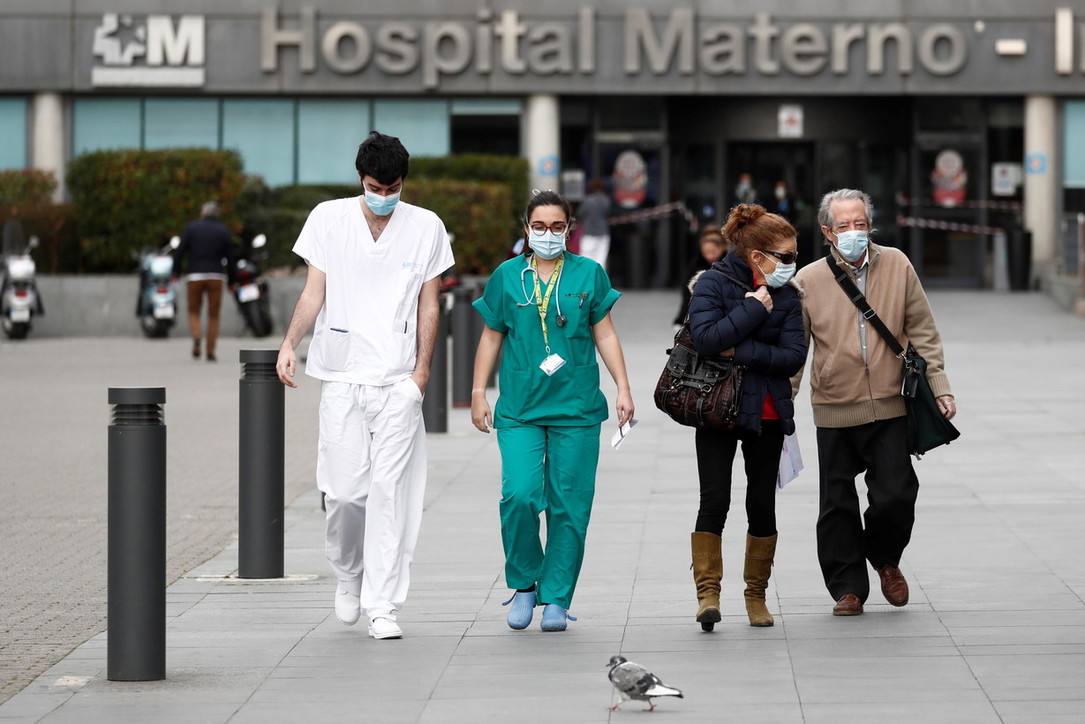 Coronavirus, emergenza in Spagna: a Madrid un morto ogni 16 minuti