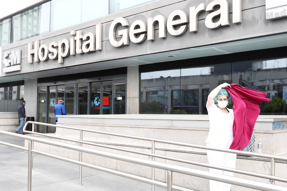 Coronavirus, emergenza in Spagna: a Madrid un morto ogni 16 minuti