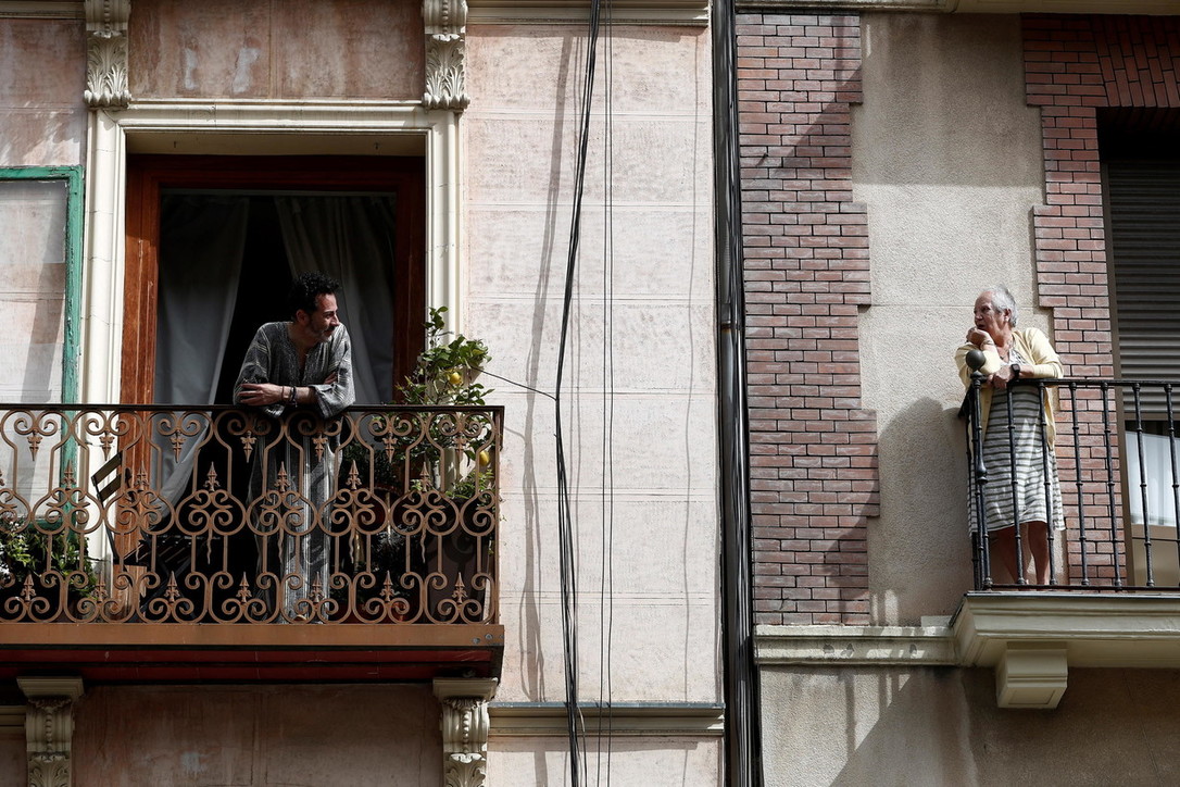 Coronavirus, emergenza in Spagna: a Madrid un morto ogni 16 minuti