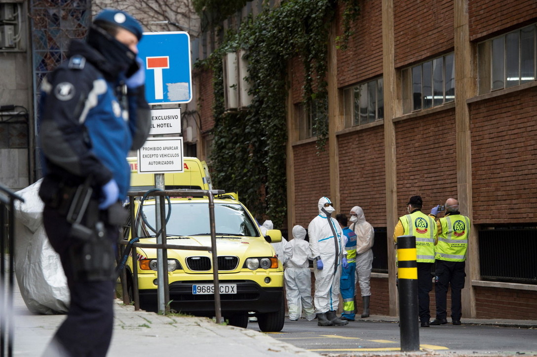Coronavirus, emergenza in Spagna: a Madrid un morto ogni 16 minuti