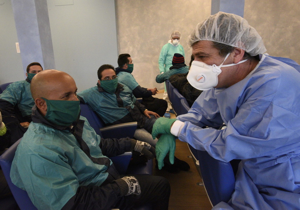 Coronavirus, pronto a Crema l'ospedale da campo con i medici cubani