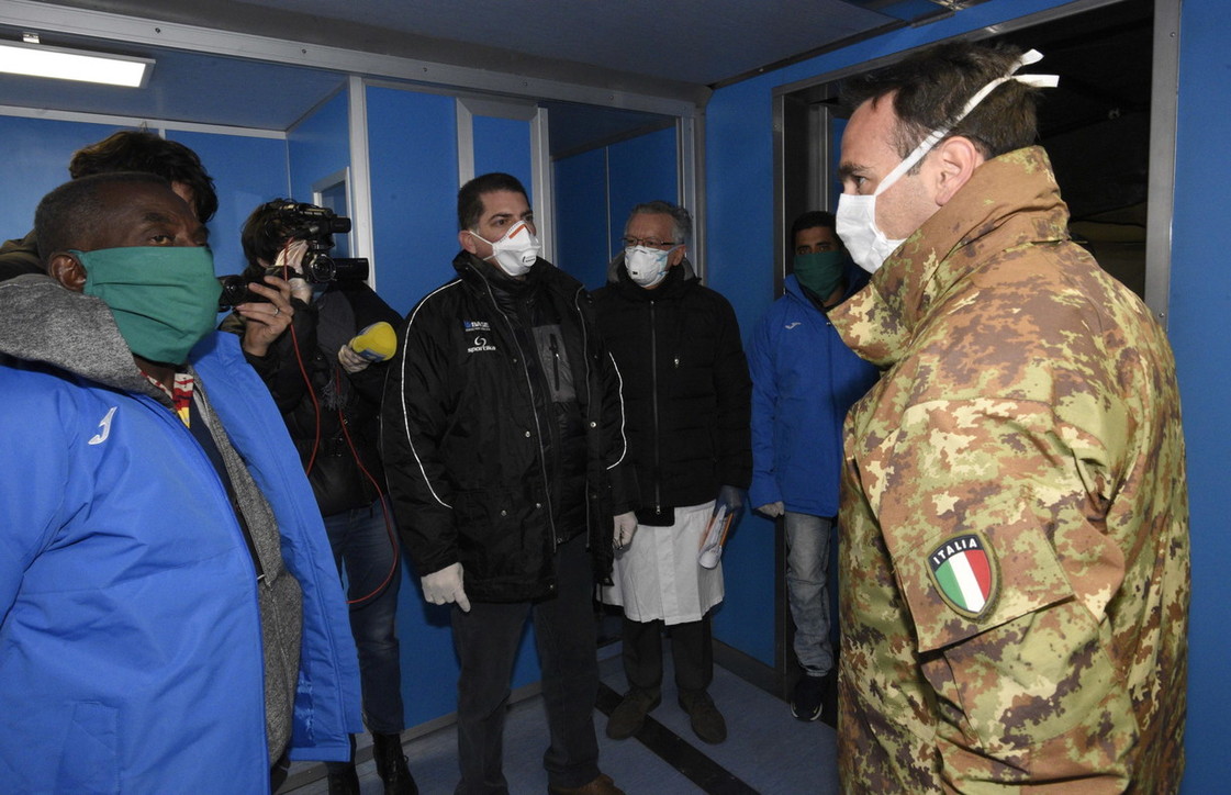 Coronavirus, pronto a Crema l'ospedale da campo con i medici cubani