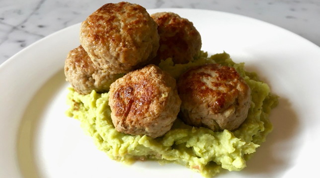 Polpette speziate e purè di fave