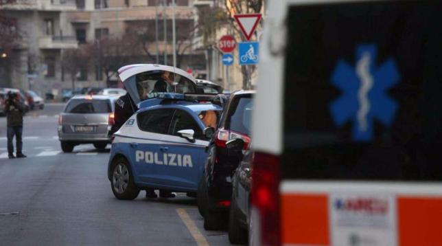 milano, polizia, soccorsi, salma, ambulanza, Milano, ucciso, katana, spada, cadavere