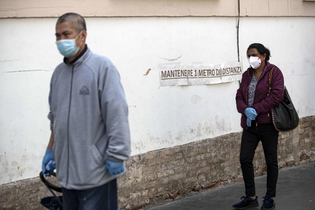 Coronavirus, ennesimo weekend di lockdown, tra controlli e sanificazioni