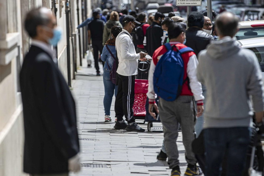 Coronavirus, ennesimo weekend di lockdown, tra controlli e sanificazioni