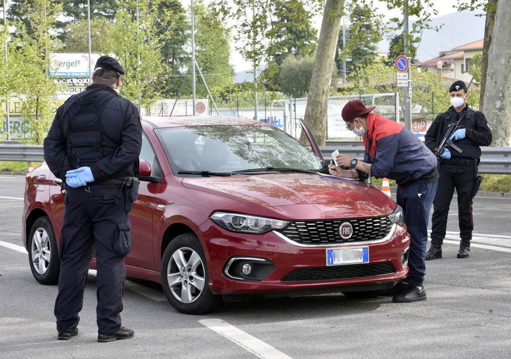 Coronavirus, ennesimo weekend di lockdown, tra controlli e sanificazioni